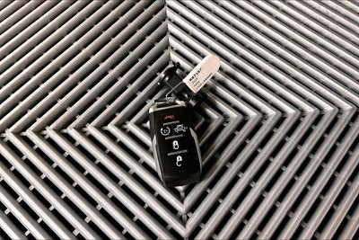 2025 RAM 1500 Laramie 4x4 - Htd/Cooled Leather - Adaptive Cruise - 20''