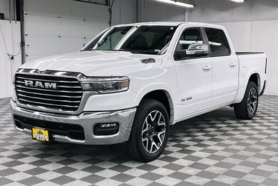 2025 RAM 1500 Laramie 4x4 - Htd/Cooled Leather - Adaptive Cruise - 20''