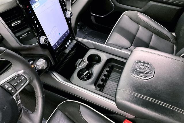 2025 RAM 1500 Laramie 4x4 - Htd/Cooled Leather - Adaptive Cruise - 20''