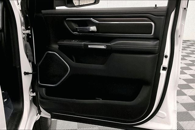 2025 RAM 1500 Laramie 4x4 - Htd/Cooled Leather - Adaptive Cruise - 20''