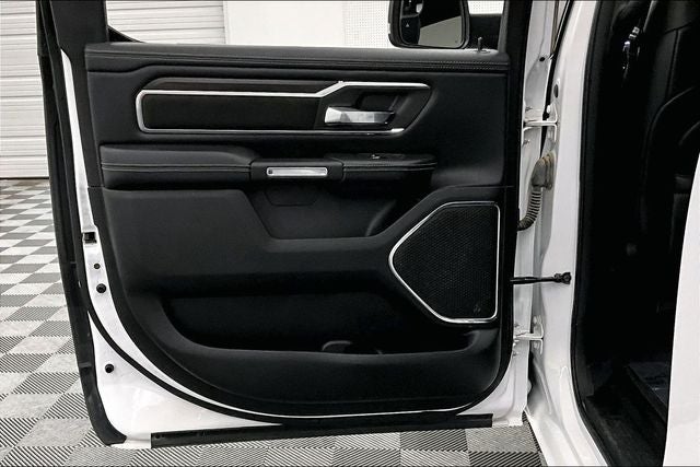 2025 RAM 1500 Laramie 4x4 - Htd/Cooled Leather - Adaptive Cruise - 20''