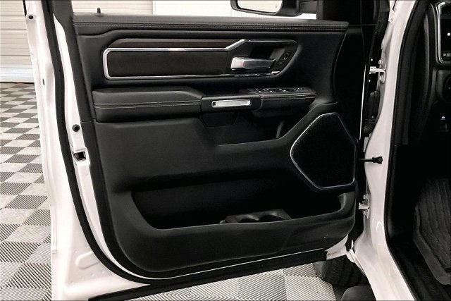 2025 RAM 1500 Laramie 4x4-Pano Roof-Adaptive Cruise-Htd/Cooled Leather