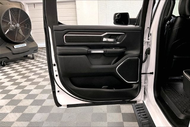 2025 RAM 1500 Laramie 4x4-Pano Roof-Adaptive Cruise-Htd/Cooled Leather