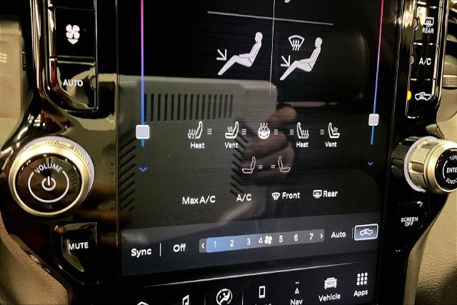 2025 RAM 1500 Laramie 4x4-Pano Roof-Adaptive Cruise-Htd/Cooled Leather