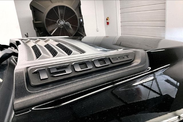 2025 RAM 1500 Laramie 4x4-Pano Roof-Adaptive Cruise-Htd/Cooled Leather