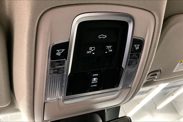 2022 RAM 1500 Laramie 4x4-Htd/Cooled Leather-Remote Start-20'' Wheels