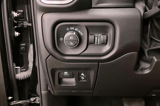 2024 RAM 1500 Laramie 4x4-Htd/Cooled Leather-Remote Start-22'' Wheels