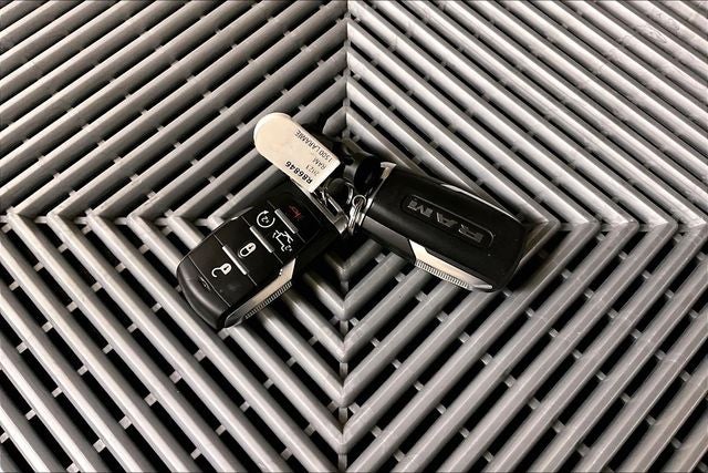 2023 RAM 1500 Laramie 4x4 - Htd/Cooled Leather - Blind Spot Detection