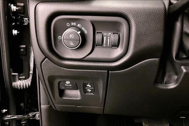 2023 RAM 1500 Laramie 4x4 - Htd/Cooled Leather - Blind Spot Detection