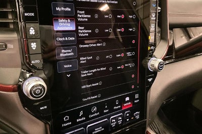 2025 RAM 1500 Rebel 4x4-Pano Roof-Adaptive Cruise-Htd Seats