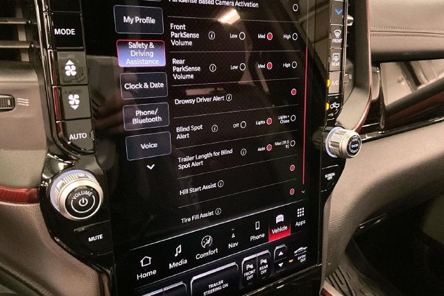 2025 RAM 1500 Rebel 4x4-Pano Roof-Adaptive Cruise-Htd Seats