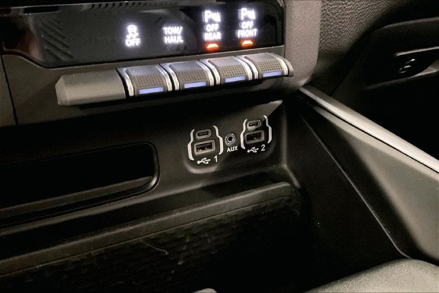 2023 RAM 1500 Big Horn/Lone Star 4x4-Htd Seats-Remote Start-20'' Wheels