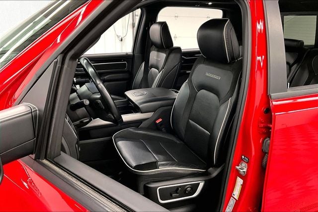 2022 RAM 1500 Laramie 4x4 - Sport Appearance Pkg - Pano Roof