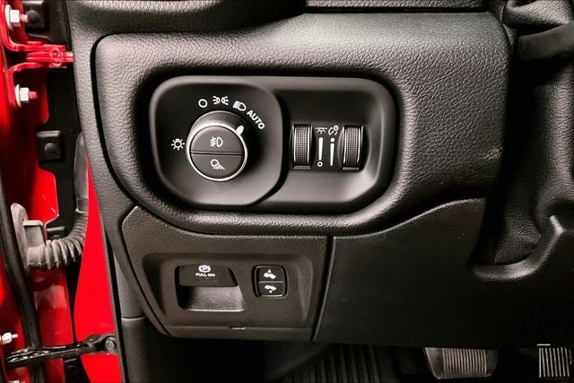 2022 RAM 1500 Laramie 4x4 - Sport Appearance Pkg - Pano Roof