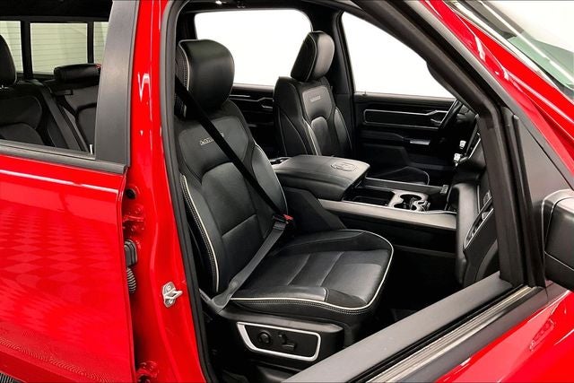 2022 RAM 1500 Laramie 4x4 - Sport Appearance Pkg - Pano Roof