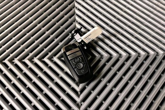 2022 Ford Escape SEL Htd Seats - Remote Start - Blind Spot Detection