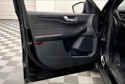2025 Ford Escape ST-Line Blind Spot Detection - Apple CarPlay/Android Auto