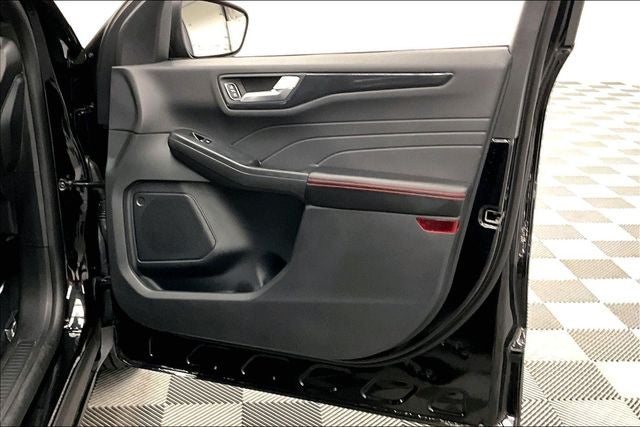 2025 Ford Escape ST-Line Blind Spot Detection - Apple CarPlay/Android Auto