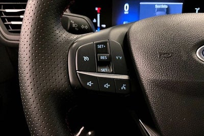 2025 Ford Escape ST-Line Blind Spot Detection - Apple CarPlay/Android Auto