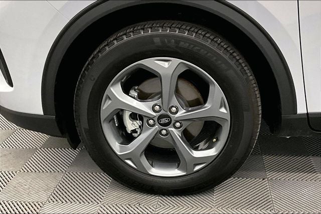 2025 Ford Escape Hybrid ST-Line