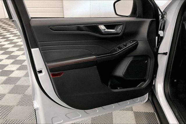 2025 Ford Escape Hybrid ST-Line Adaptive Cruise - Htd Seats - Remote Start