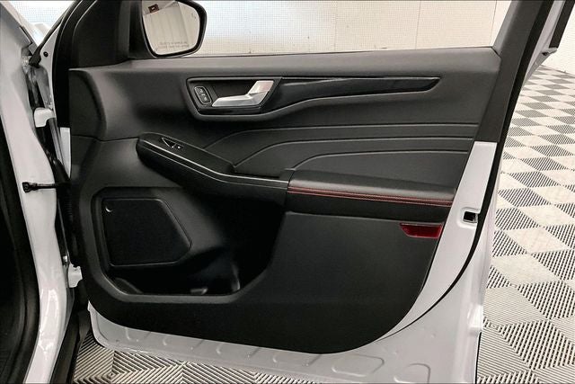 2025 Ford Escape Hybrid ST-Line Adaptive Cruise - Htd Seats - Remote Start
