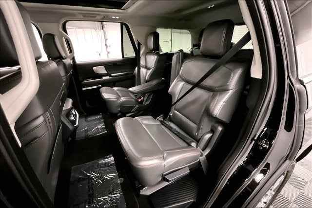 2025 Ford Expedition Active 4X4-Pano Roof-Adaptive Cruise-Htd Seats