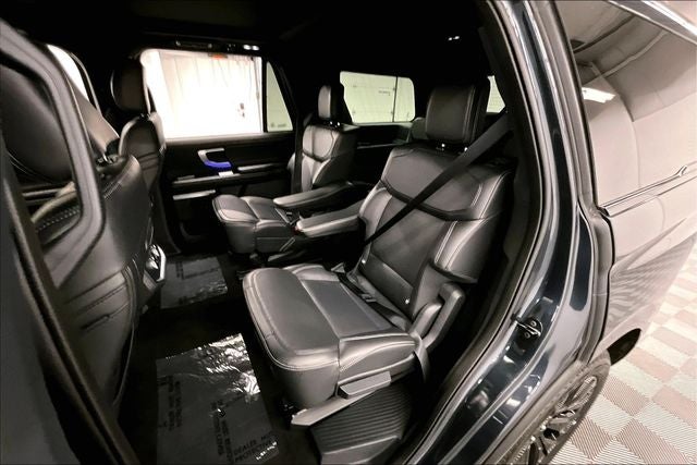 2025 Ford Expedition Platinum 4x4-Pano Roof-Htd/Cooled Leather-22'' Wheels