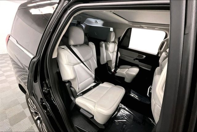 2025 Ford Expedition Platinum 4x4-Pano Roof-Adaptive Cruise-22'' Wheels