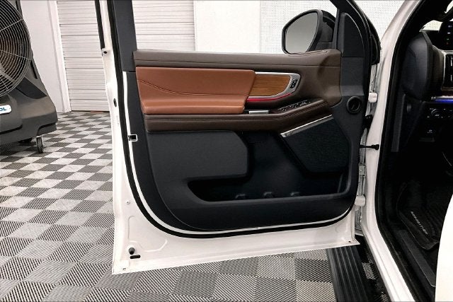 2025 Ford Expedition King Ranch 4x4-Pano Roof-Adaptive Cruise-Htd/Cooled Leather
