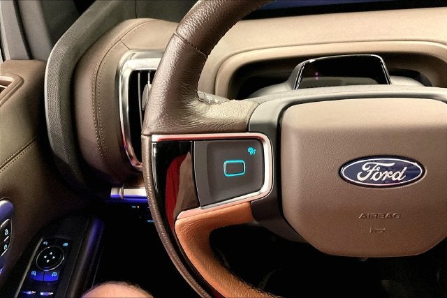 2025 Ford Expedition King Ranch 4x4-Pano Roof-Adaptive Cruise-Htd/Cooled Leather