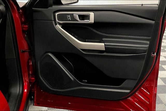 2022 Ford Explorer XLT 4x4 - Pano Roof - Adaptive Cruise - Htd Seats