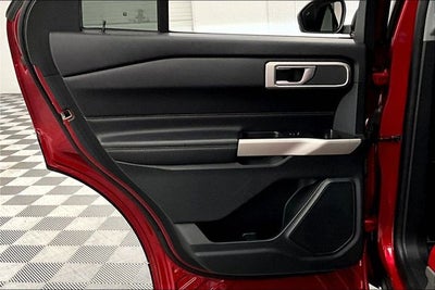 2022 Ford Explorer XLT 4x4 - Pano Roof - Adaptive Cruise - Htd Seats