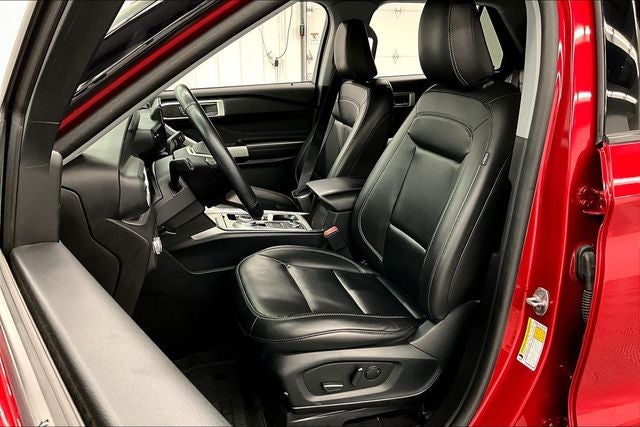 2022 Ford Explorer XLT 4x4 - Pano Roof - Adaptive Cruise - Htd Seats