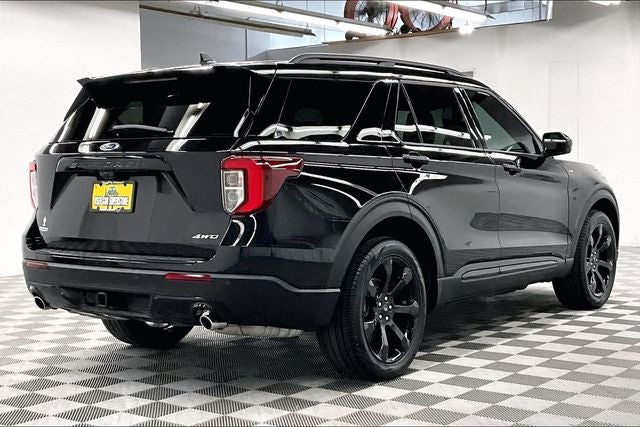 2024 Ford Explorer ST-Line