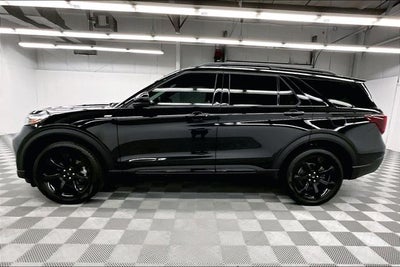 2024 Ford Explorer ST-Line