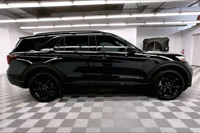 2024 Ford Explorer ST-Line