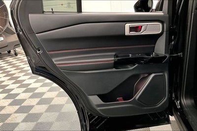 2024 Ford Explorer ST-Line