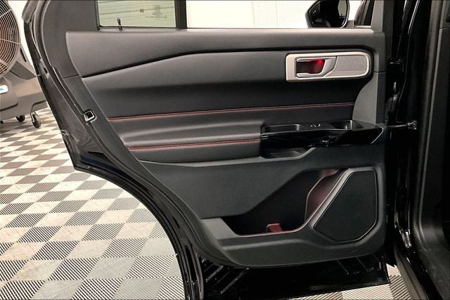 2024 Ford Explorer ST-Line