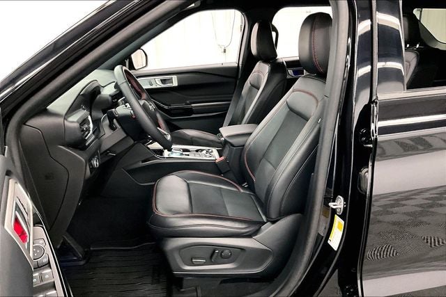 2024 Ford Explorer ST-Line