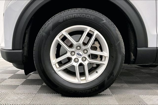 2025 Ford Explorer Active 4x4-Adaptive Cruise-Blind Spot Detection
