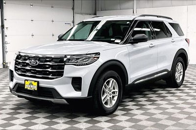 2025 Ford Explorer Active 4x4-Adaptive Cruise-Blind Spot Detection