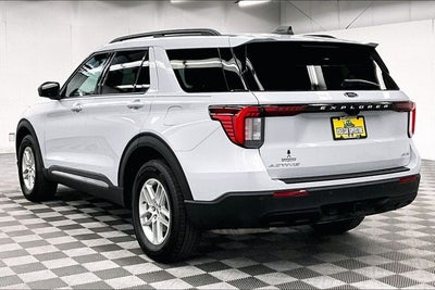 2025 Ford Explorer Active 4x4-Adaptive Cruise-Blind Spot Detection