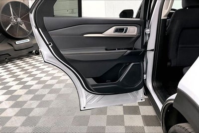 2025 Ford Explorer Active 4x4-Adaptive Cruise-Blind Spot Detection