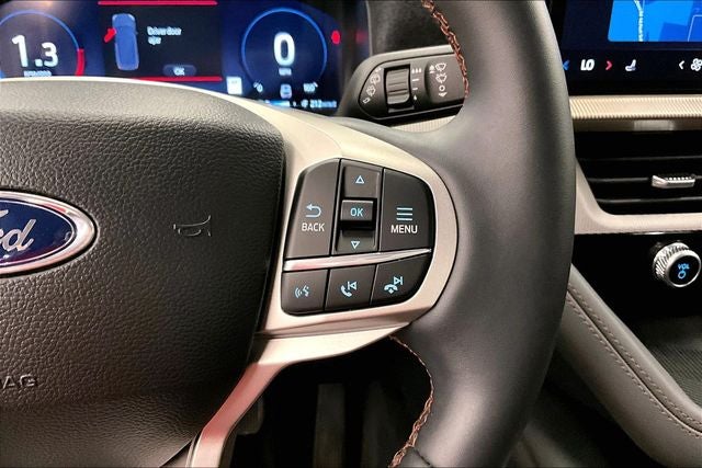 2025 Ford Explorer Active 4x4-Adaptive Cruise-Blind Spot Detection