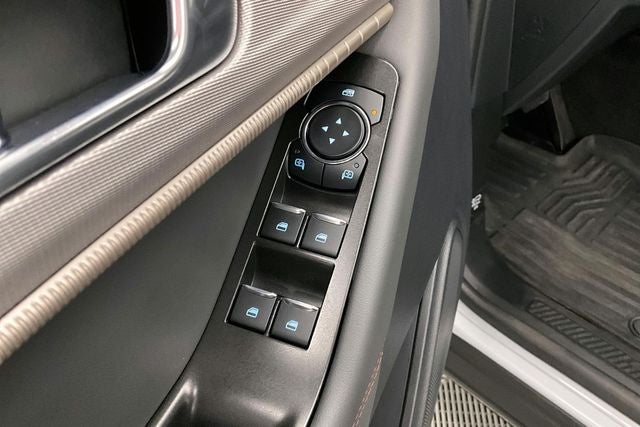 2025 Ford Explorer Active 4x4-Adaptive Cruise-Blind Spot Detection