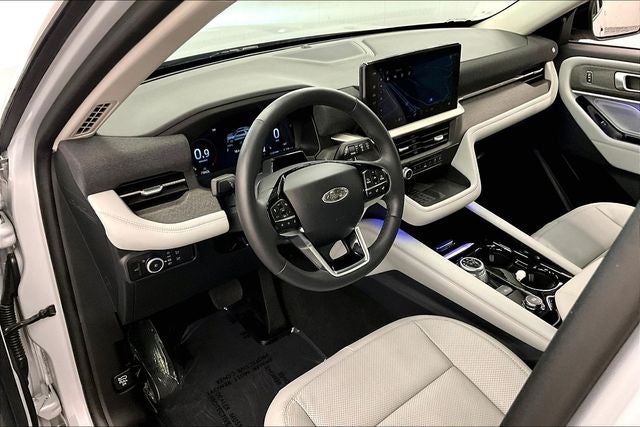 2025 Ford Explorer Platinum 4x4 - Pano Roof - Htd/Cooled Leather - 21'' Wheels