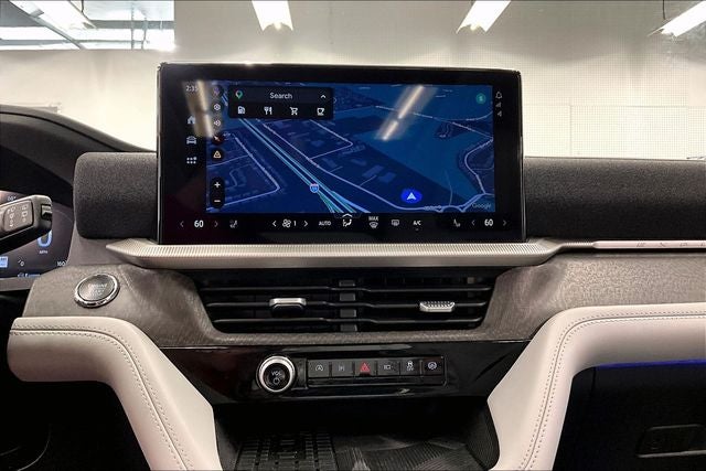 2025 Ford Explorer Platinum 4x4 - Pano Roof - Htd/Cooled Leather - 21'' Wheels