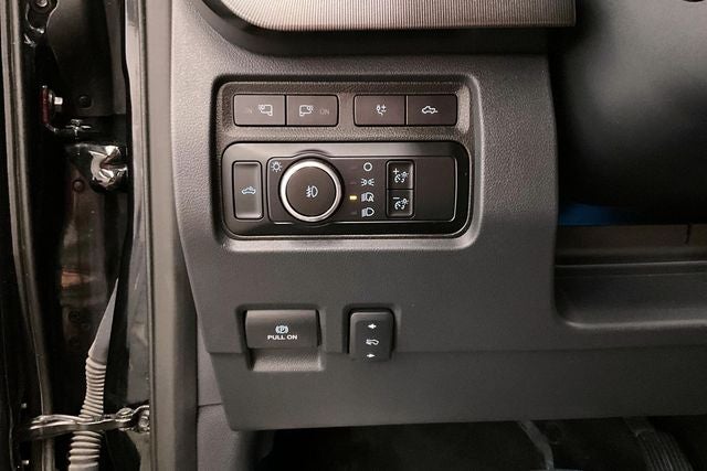 2024 Ford F-250SD Platinum 4x4-Diesel-Pano Roof-Htd/Cooled Massaging Leather