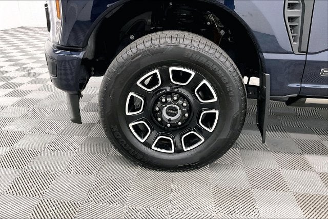 2025 Ford F-250SD Platinum 4X4-Diesel-Heated/Cooled Seats